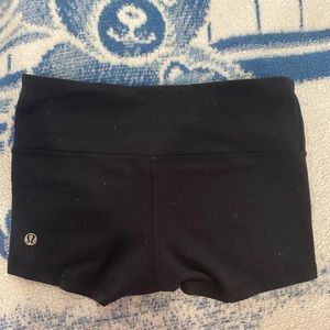 Lulu lemon short shorts
